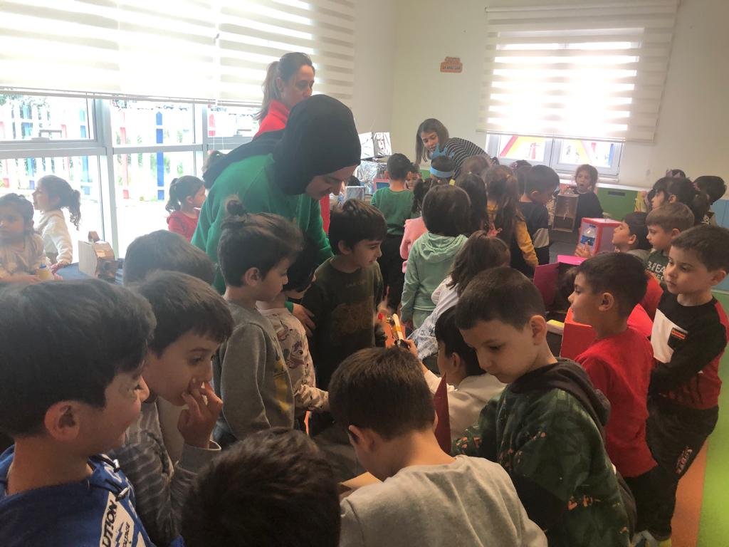 eee251bb-de7d-4c04-8ce3-75eb09e4909d