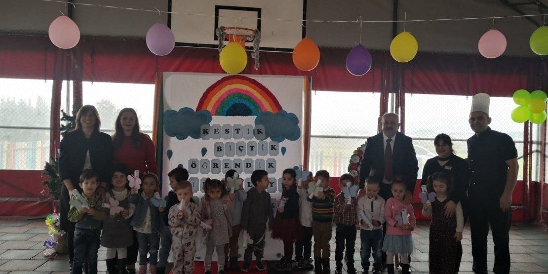 Manavgat Belediyesi Side Kreş Karne Töreni ve Kavurma Şenliğine ev sahipliği yaptı.