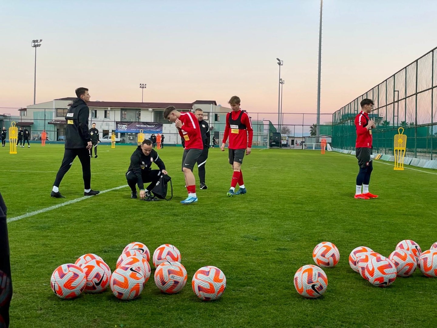 Whatsapp Image 2024-10-03 At 21.39.00 (3)