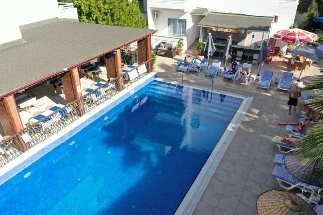 Navy Hotel _ İçmeler’de Serinleten Ve Huzur Veren Havuz Keyfi (4