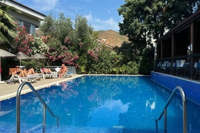 Navy Hotel _ İçmeler’de Serinleten Ve Huzur Veren Havuz Keyfi (8