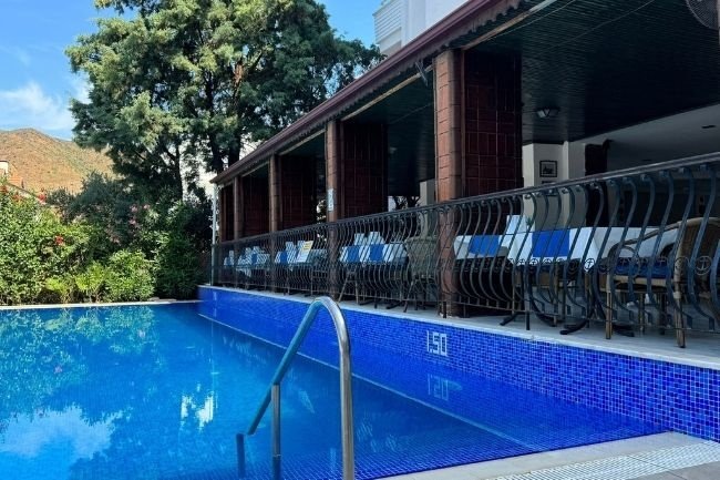 Navy Hotel _ İçmeler’de Serinleten Ve Huzur Veren Havuz Keyfi (7