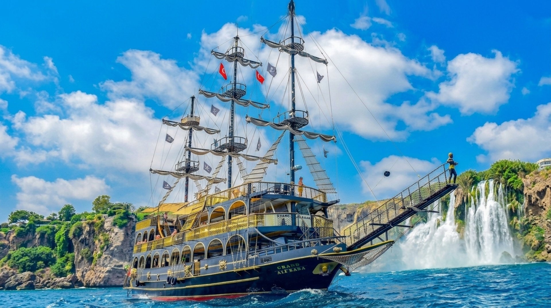 Antalya Korsan Teknesi Turu 13
