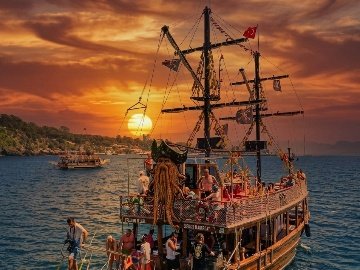 Sunset Boat Tour Antalya 5
