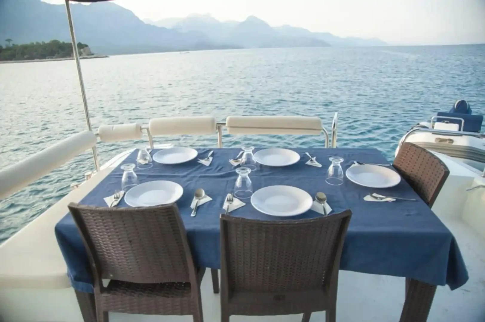 Privatyacht-Tour Mit Luxus Briz 3