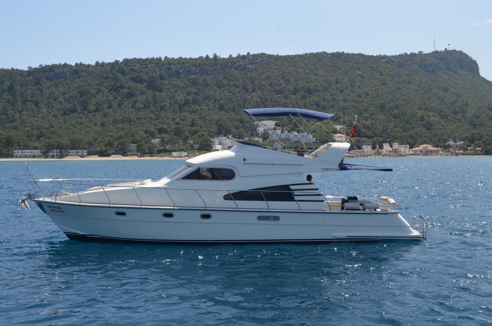 Prywatny jacht Assol w marinie Kemer