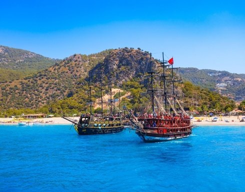 Boğazkent Pirate Boat