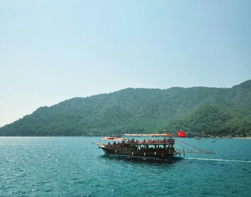 Kundu Porto Ceneviz, Sazak Akseki Bays