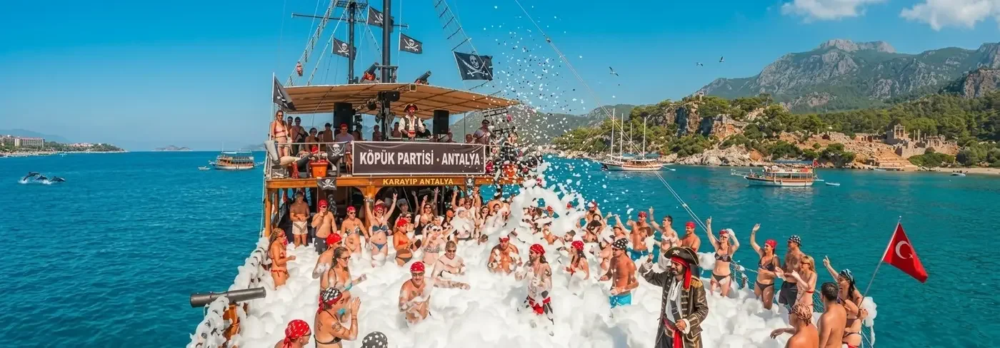 Music and foam on a sunny afternoon at sea