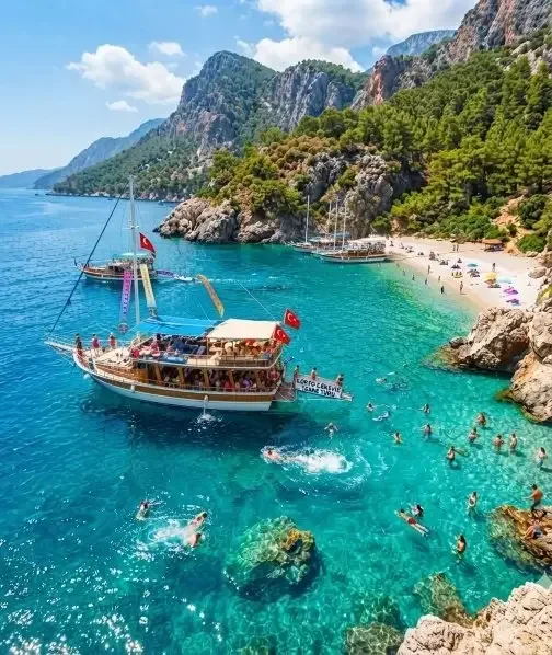 Suluada rotasında sakin bir koyda yüzme molası