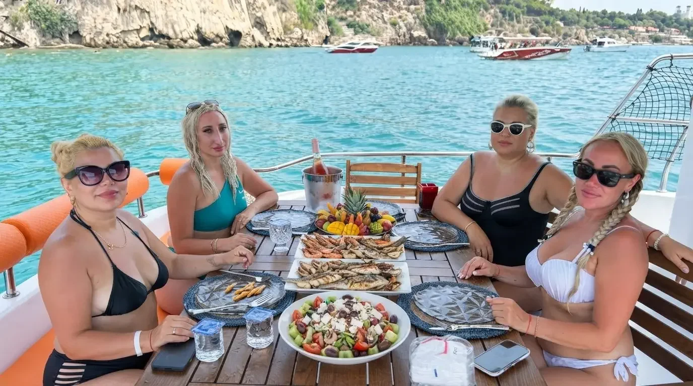 Meeresfrüchte mit Freunden beim privaten Charter