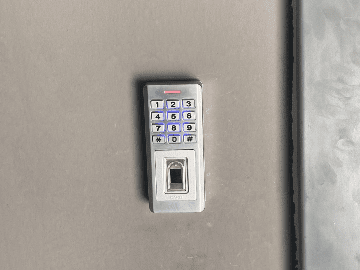 AYMEK FABRİKA PARMAK İZİ OKUYUCULU ŞİFREMATİK MONTAJI