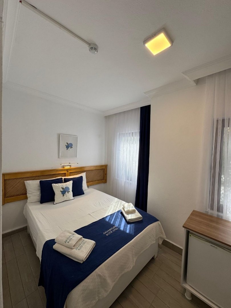 Avşa Adası 3 Kişilik Oda 01