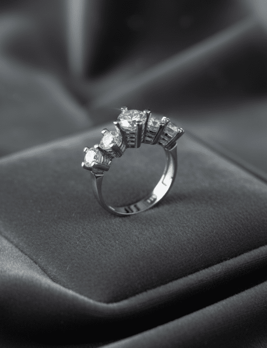 altın beştaş yüzük