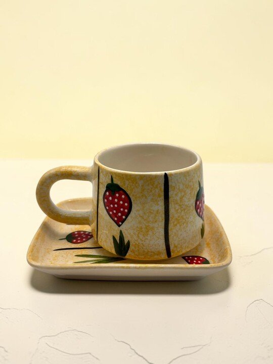 Tabaklı Kupa Bardak Çilek Desenli