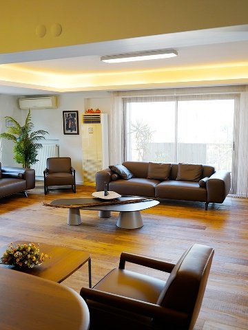 Genel Cerrah Op. Dr. Burhan Karabağ / İzmir