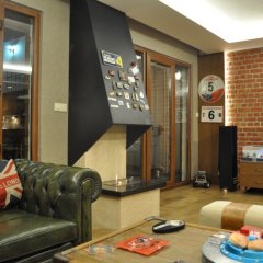 Hobby House 16