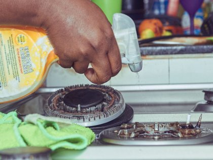 Mutfakta yağ lekesine karşı 5 pratik yöntem
