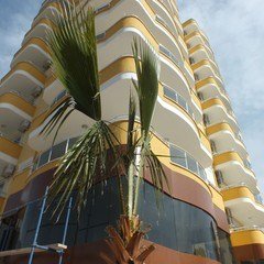 BAY I HÖGHUS / ALANYA / TURKIET