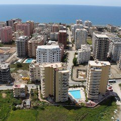 BAY I HÖGHUS / ALANYA / TURKIET