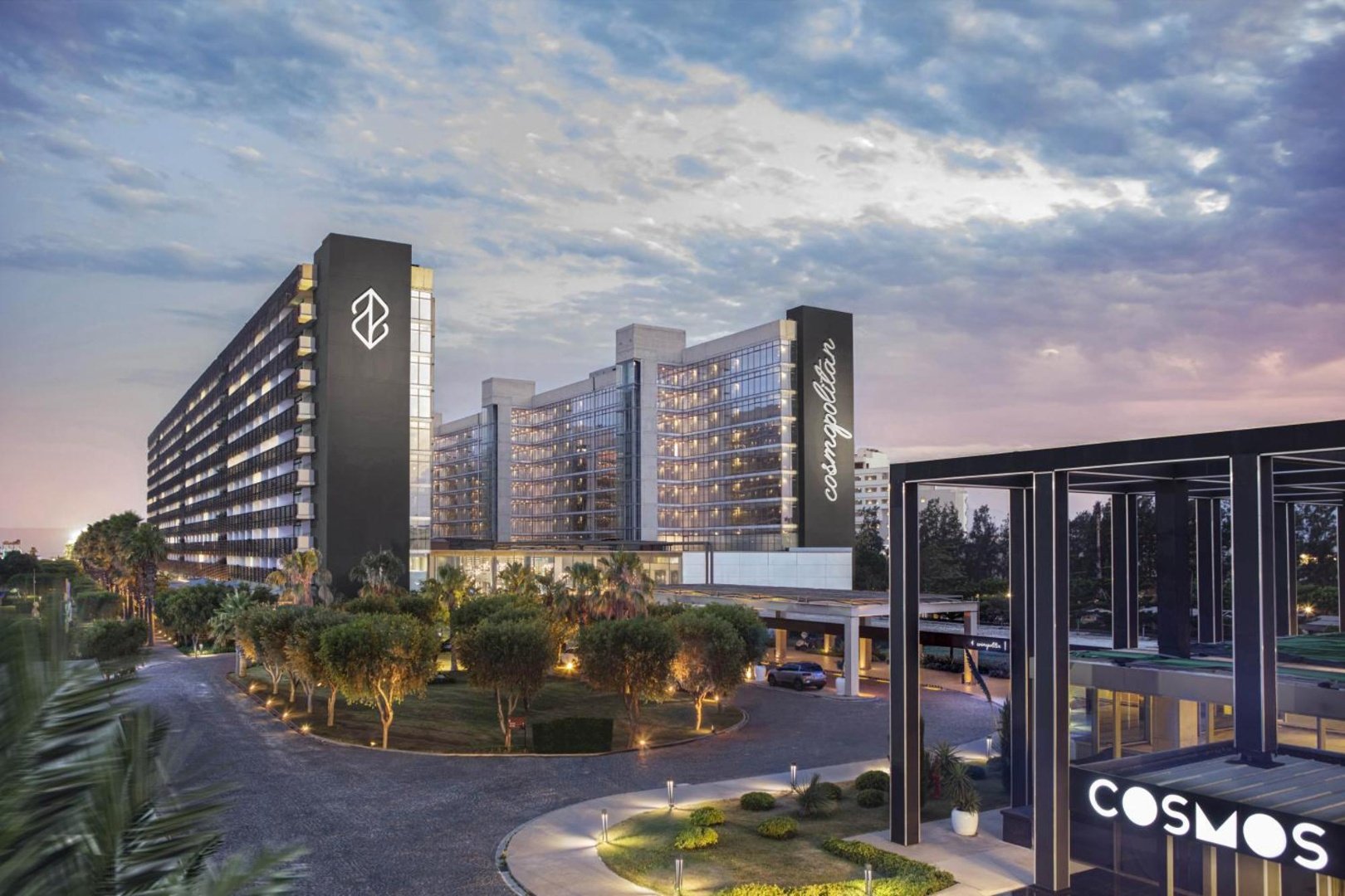 Nirvana Cosmopolitan Lara