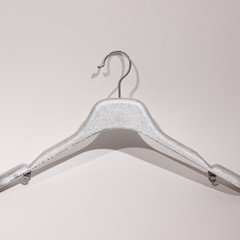 009-Bayan abiye askısı