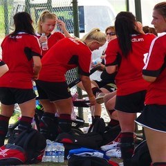 معسكرات كرة قدم نسائية