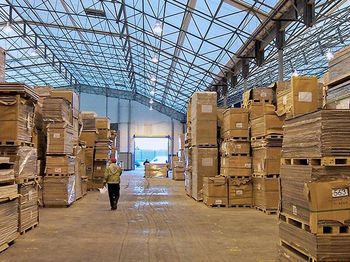 PALETLİ RAF MI ZEMİNE İSTİFLEME Mİ?