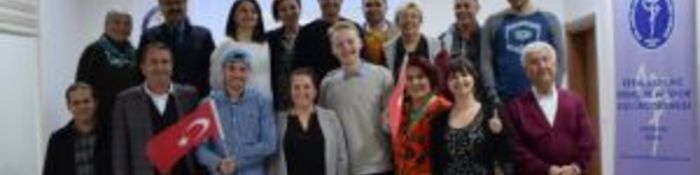 Agh Gönüllüleri Çalışmalarını Antalyalılarla Paylaştı