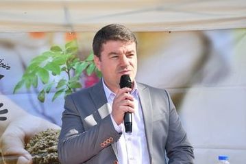 72845090_552368195540438_3578104702740463616_o