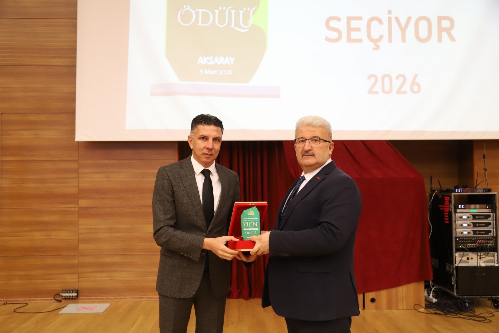 93851D44-5Fb3-4C8B-Be78-Fe9Faaba2Bc8