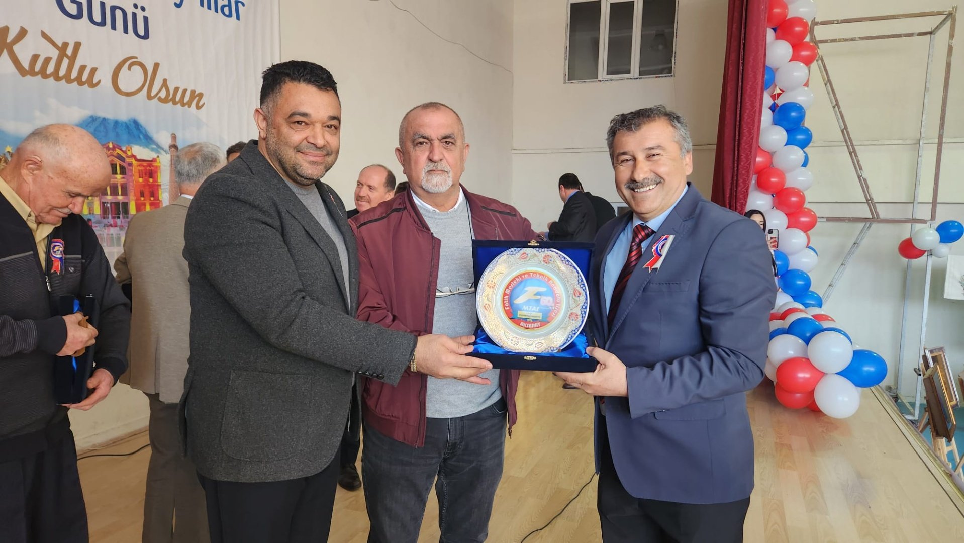 0582119B-4Be8-41Dd-939F-21235De82D06 (1)