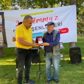 Gazetecilik Değer Ödülü Naci Karaköy'e ATSO Başkanı Cüneyt Göktaş verdi