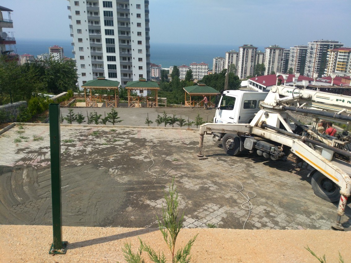 Söğütlü Doğapark Spor Sahası İmalatı – saha uygulaması fotoğrafı