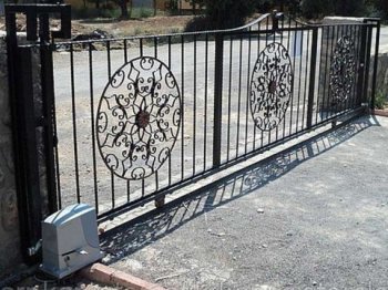 Ferforje Motorlu Kapılar ile Estetik, Güvenlik ve Konforlu Çözümler