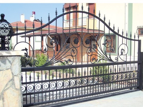 Ferforje Yana Kayar Kapılar | Estetik ve Güvenlik - Trabzon